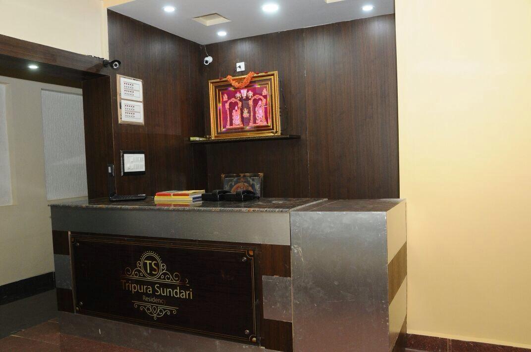 Hôtel Tripura Sundari Residency à Madanapalle Extérieur photo