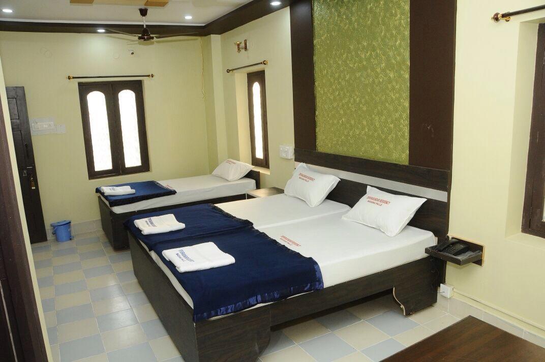 Hôtel Tripura Sundari Residency à Madanapalle Extérieur photo
